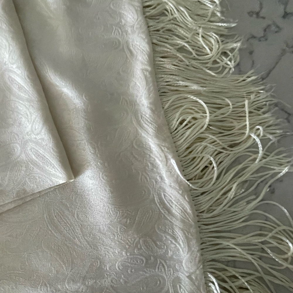 Elegant Cream Fringe Scarf